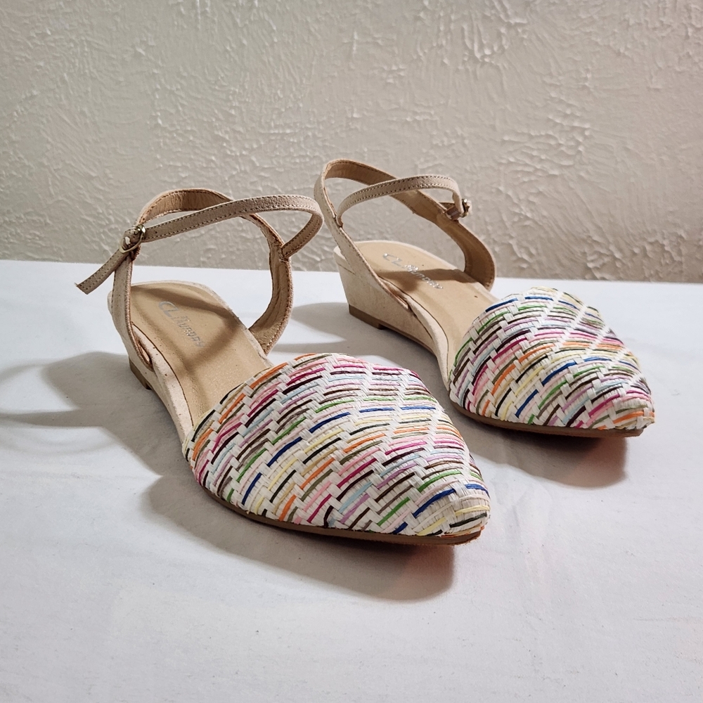 CL By Laundry Closed Toe Flat Sandals with Elegant Design Size 11 - Picture 2 of 7